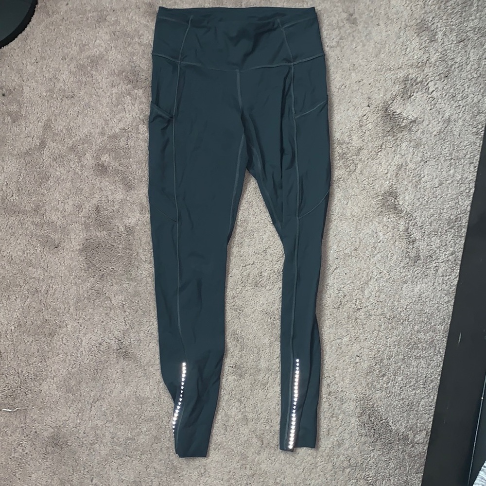 Lululemon Fast and free tights size 8 Dark blue